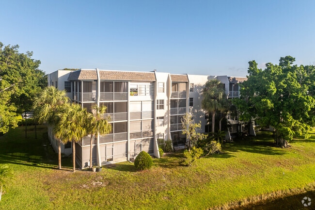 Building Photo - Lagoon Place