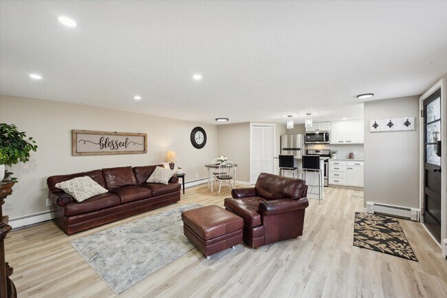 Foto del edificio - Fully Furnished 2bd/1bth Apartment Condo i...