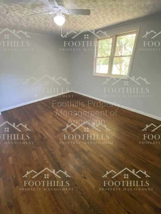 Foto del edificio - 106 Hanks Cir