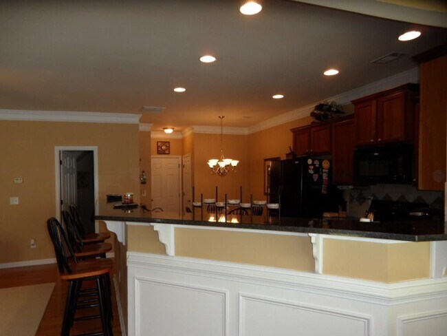 Foto del edificio - 5040 Hastings Terrace