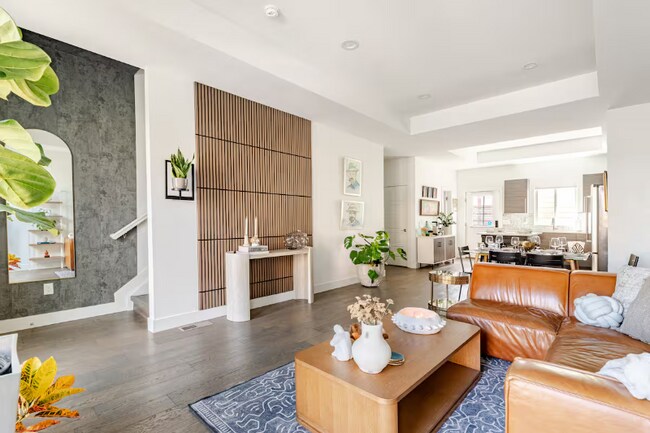 Foto del edificio - 2824 W Parkside Pl