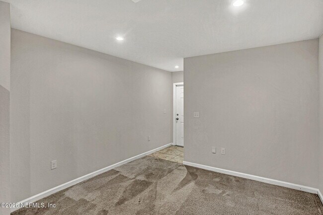 Foto del edificio - 5958 Creekside Crossing Dr
