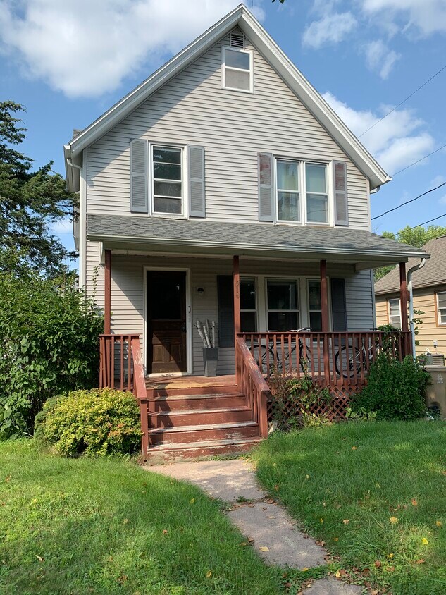 Primary Photo - 510 W Lakeside St