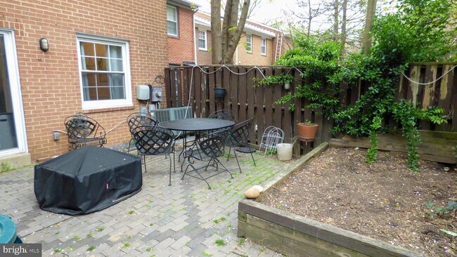 Foto del edificio - 3316 Applegate Ct