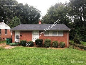Building Photo - 1925 Kennesaw Dr