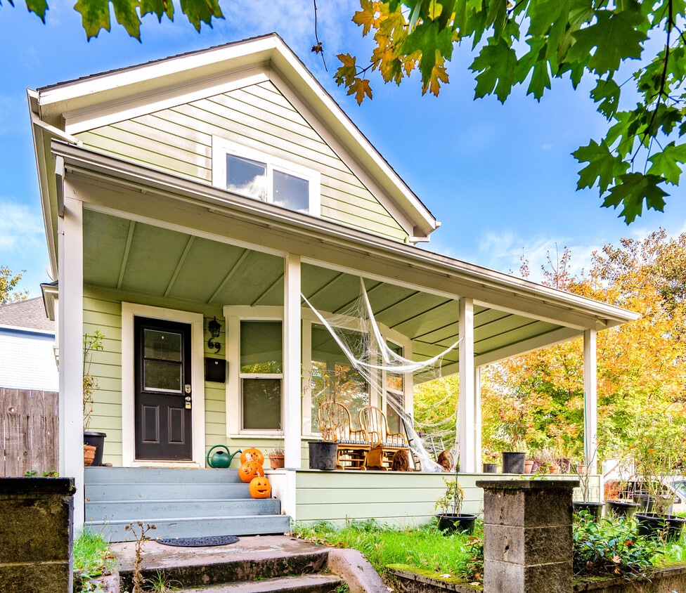 Beautiful Victorian with Original Charm in Boise! - 69 NE Fremont St