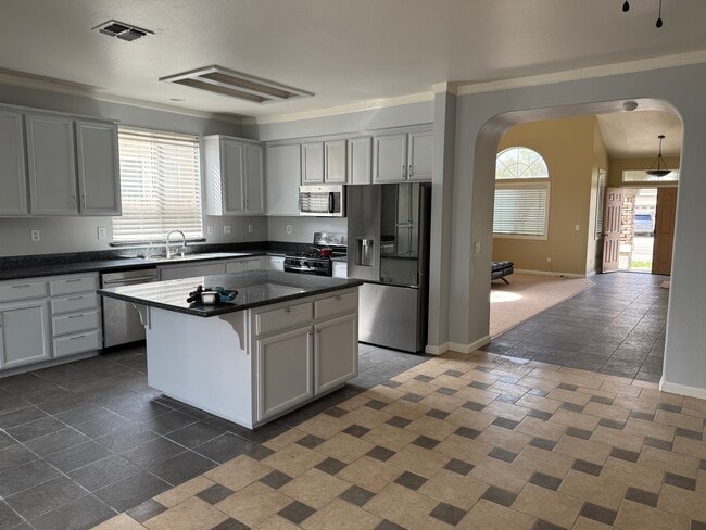 Foto del edificio - 1742 Henry Long Blvd