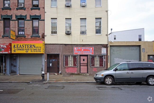Building Photo - 578 Bushwick Ave