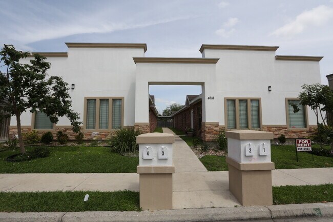 Foto del edificio - 4618 N Ebony St