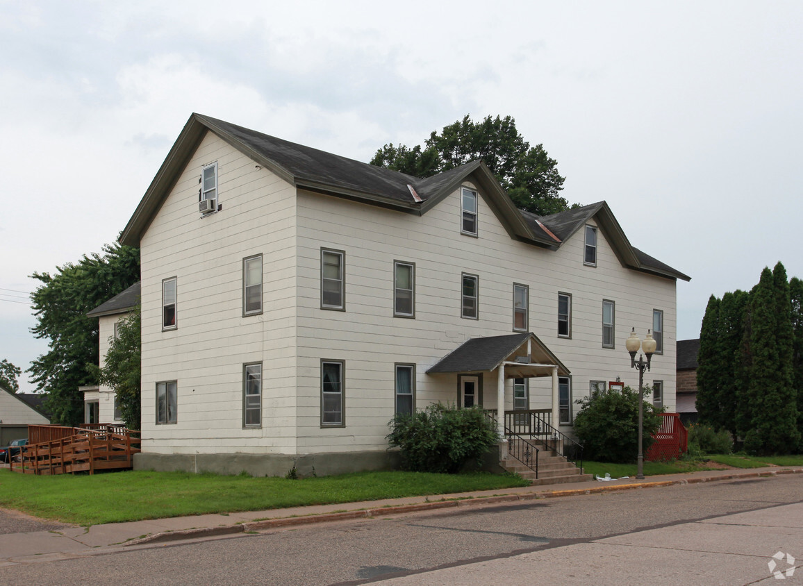 Primary Photo - Baldwin Main Street Apartments