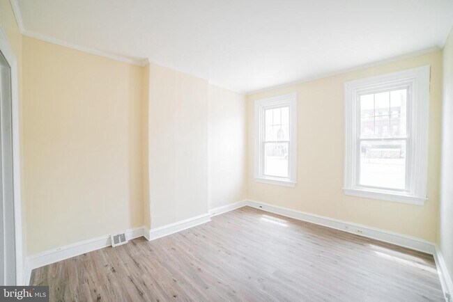 Foto del edificio - 2427 E Allegheny Ave