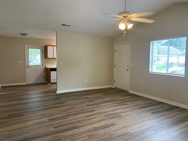 Foto del edificio - Glenwood area 3BR