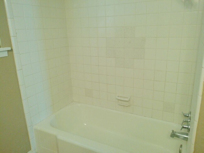 Foto del edificio - 10609 Kingwood Dr
