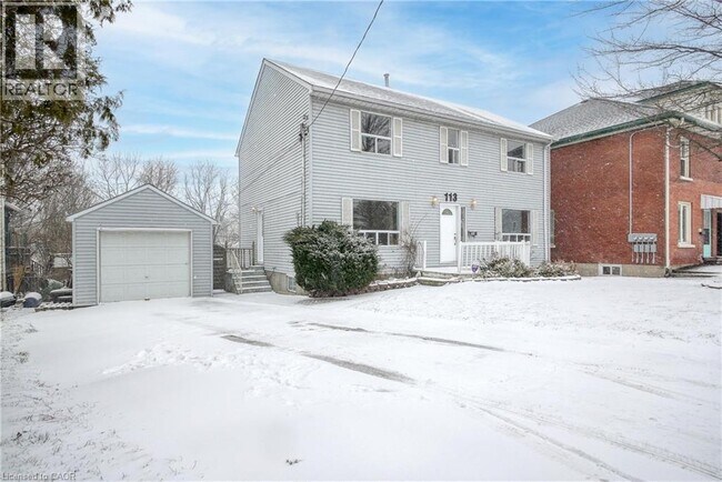 Building Photo - 113 Beverly St