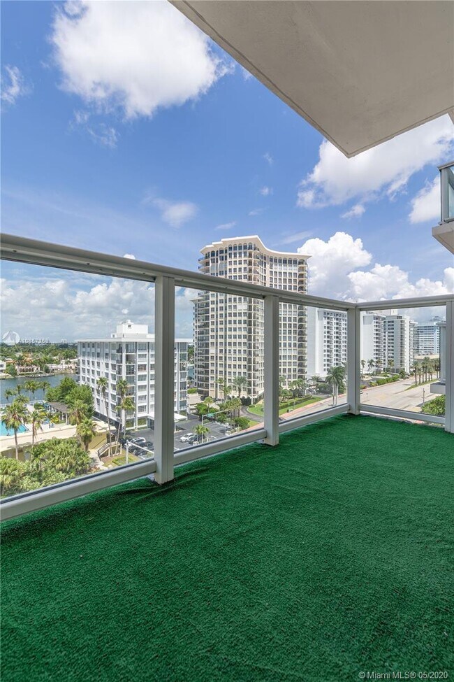 5601 Collins Ave Unit 919, Miami Beach, FL 33140 Condo for Rent in