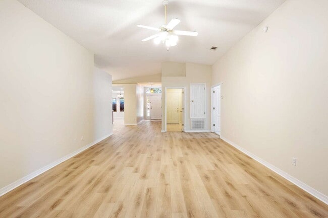 Foto del edificio - 4 bedroom 2 bathroom home in SW Pensacola ...