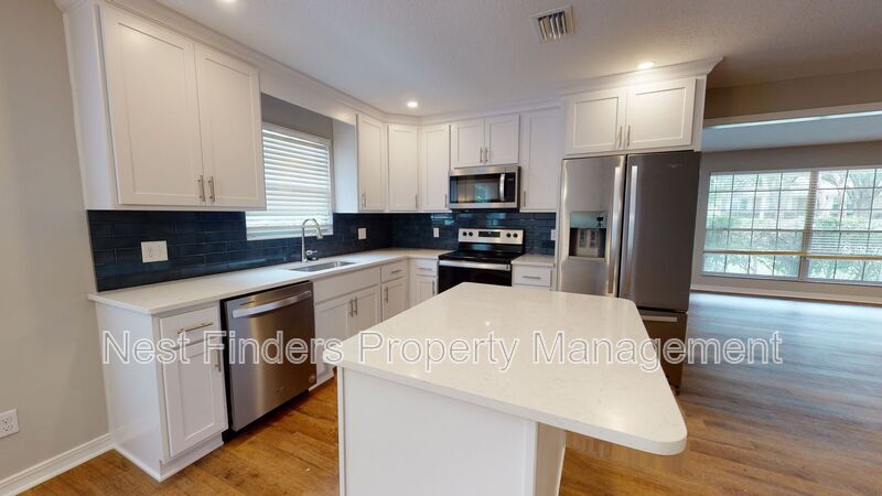 Primary Photo - 218 Stoneridge Ct