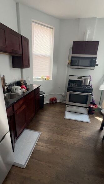 Foto del edificio - 822 N Lawndale Ave