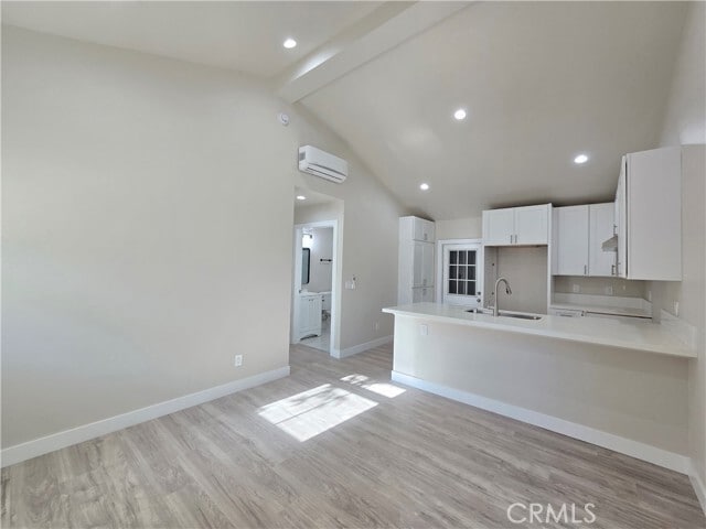 Foto del edificio - 3871 Bandini Ave