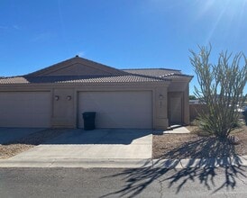 Building Photo - 684 Pala Mesa Dr