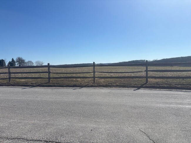 Building Photo - 3 Bedroom 1 Bath Loganville Dallastown SD