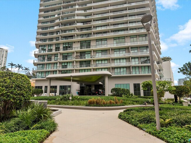 Foto del edificio - 501 NE 31st St