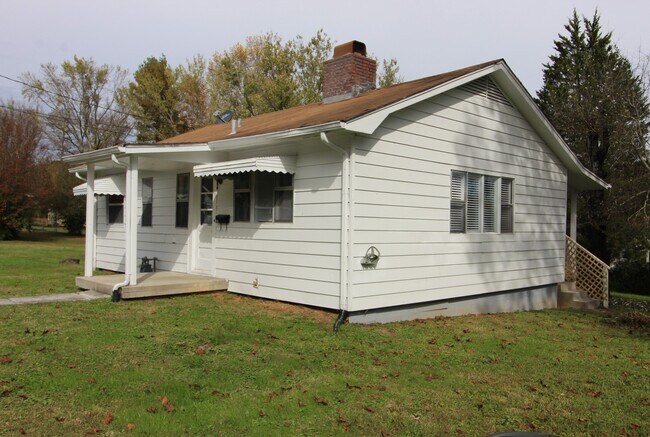 Foto del edificio - Absolutely adorable home in Oak Ridge
