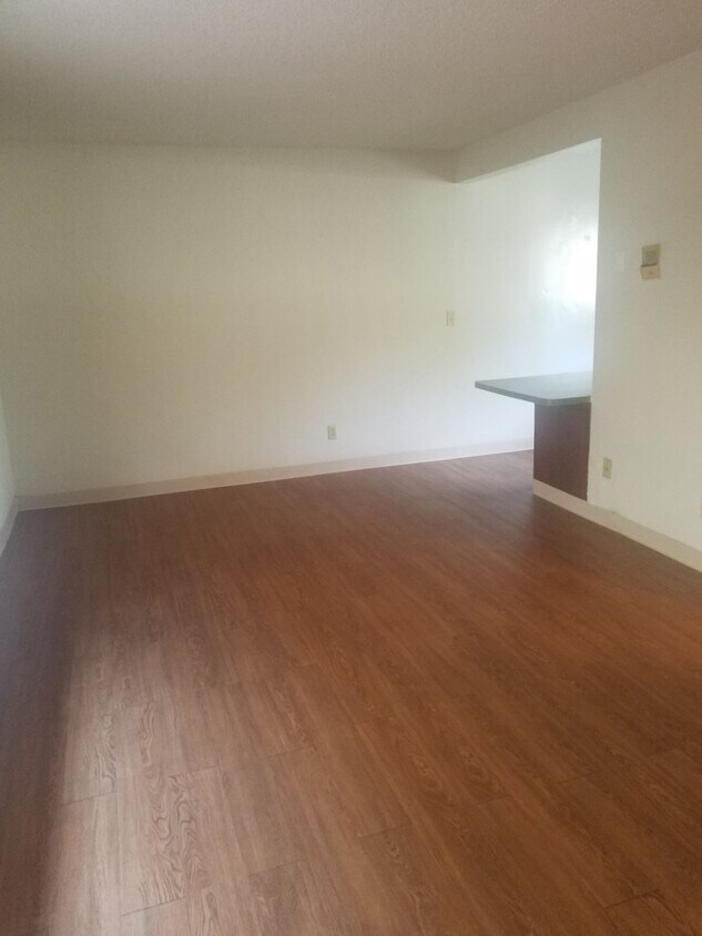 Building Photo - 1356 Lomita Blvd