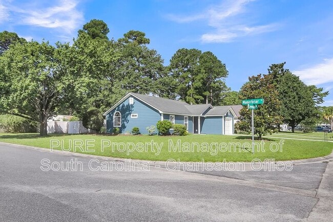 Building Photo - 9870 Levenshall Dr