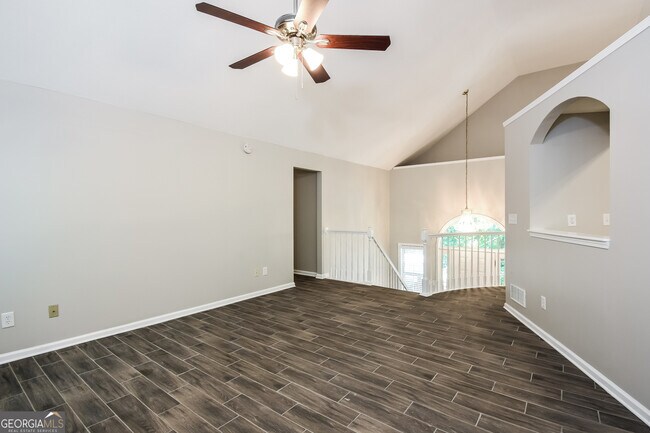 Foto del edificio - 136 Summer Creek Cove