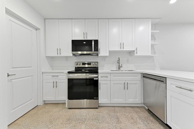 Building Photo - 2541 NW 64th Ter