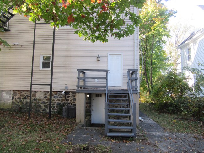 Building Photo - 4014 Maine Ave