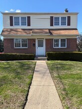 Building Photo - 355 W Broad St