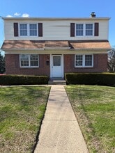 Building Photo - 355 W Broad St