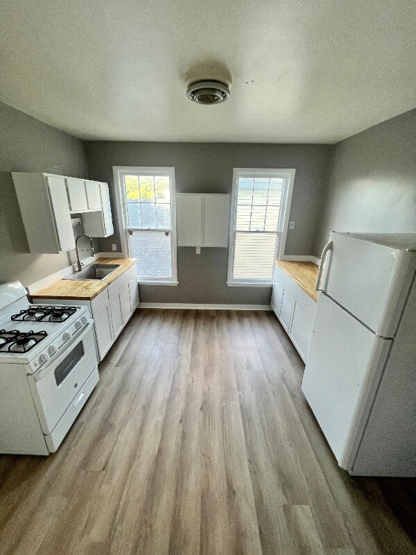 Foto principal - 1748 W Genesee St