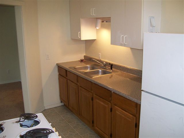 Building Photo - r174a