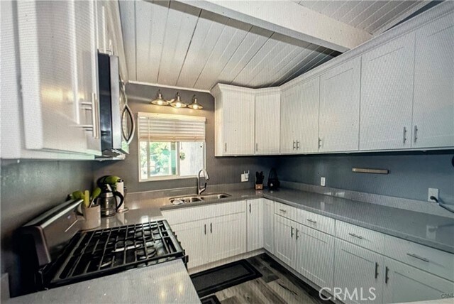 Building Photo - 16025 Folger St