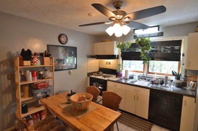 Building Photo - 59 Monadnock St