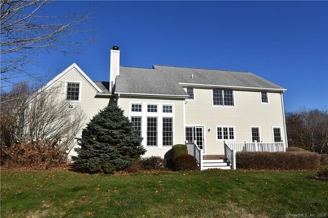 Foto del edificio - 126 Rowley Dr