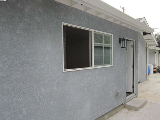 Foto del edificio - 29318 Dixon St