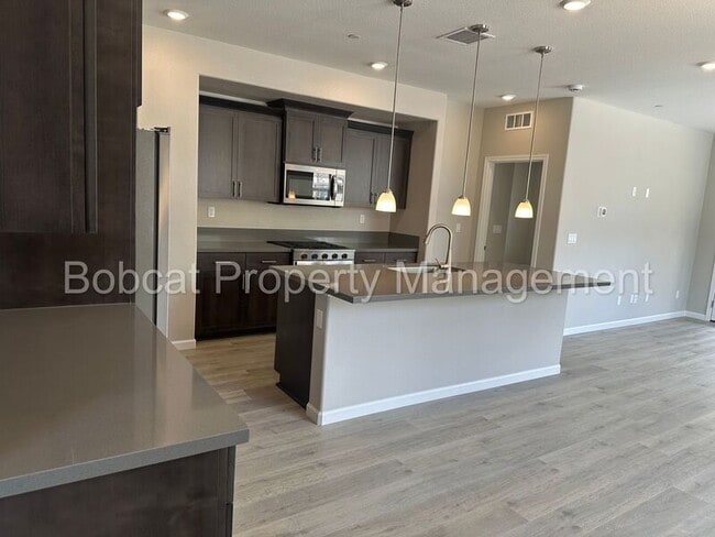 Foto del edificio - 860 Furlong Dr