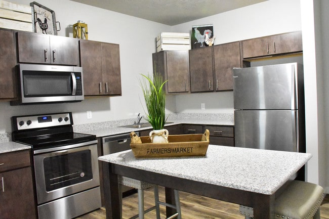 Dakota Estates II- 2 bed, 2 bath Alder - Dakota Estates