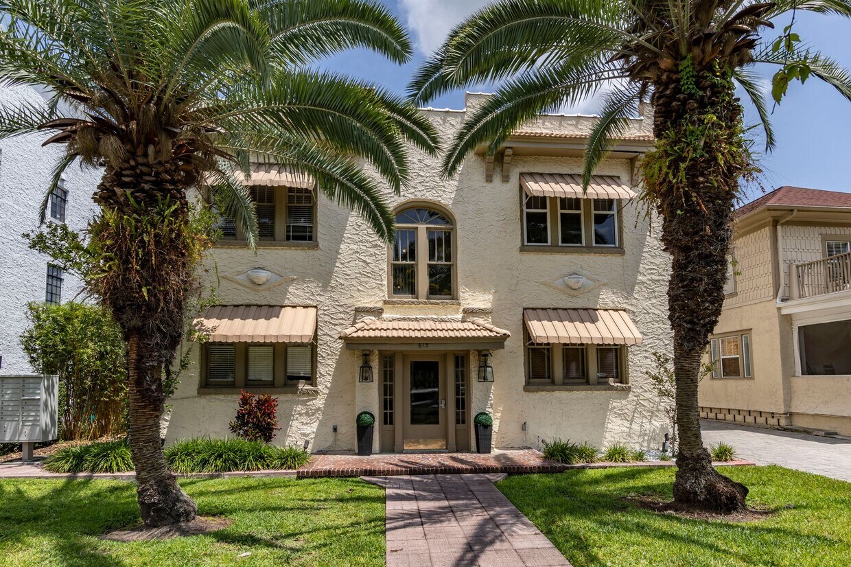 Primary Photo - 1/1 condo near Lake Eola