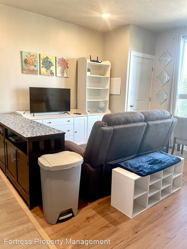Building Photo - 1 br, 1 bath House - 2101 North Main Stree...