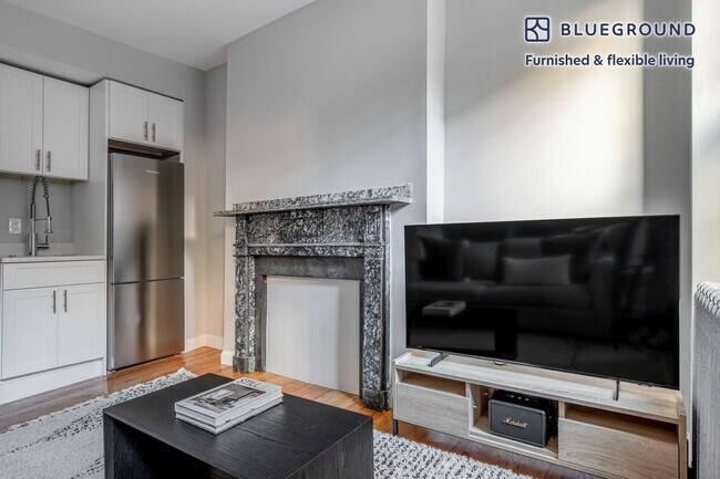 Building Photo - 12 Derne St