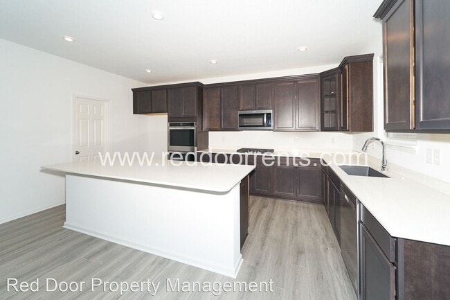 Building Photo - 5 br, 4 bath House - 1369 Locomotive Drive