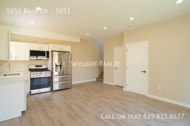 Foto del edificio - 5651 Baja Dr