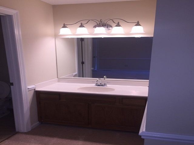 Building Photo - Wonderful  3 Bedroom 2 Bath Townhome
