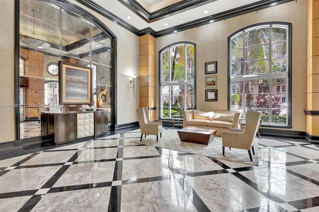 Foto principal - 3001 NE 185th St