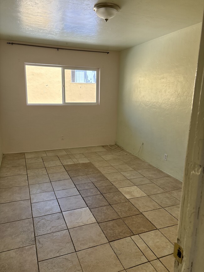 Building Photo - 5073 Sterling Ct
